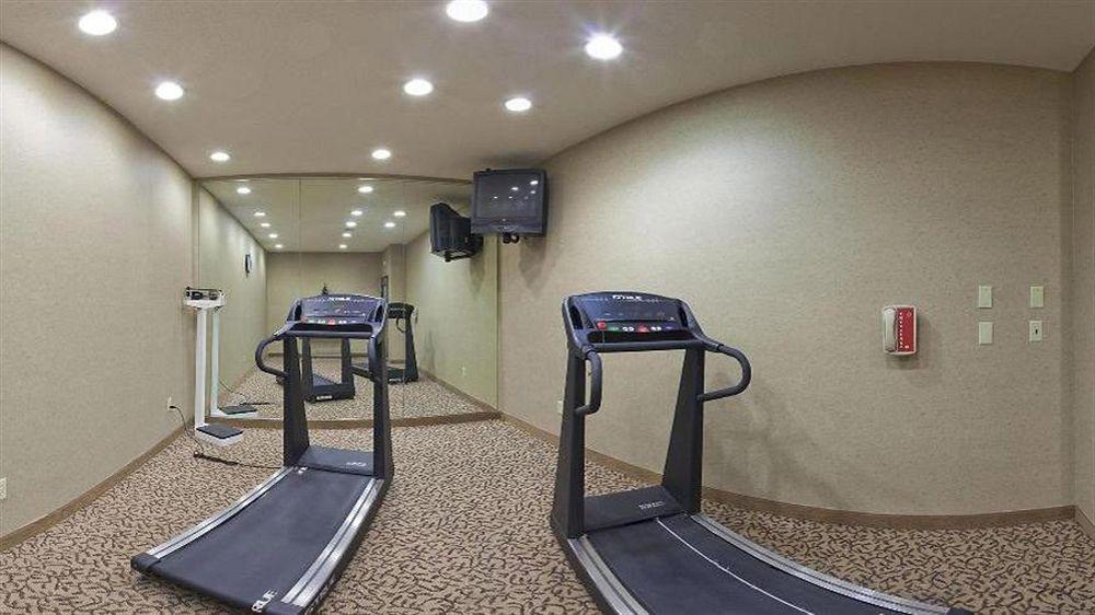 Holiday Inn Express Hotel Kansas City - Bonner Springs By Ihg Zewnętrze zdjęcie