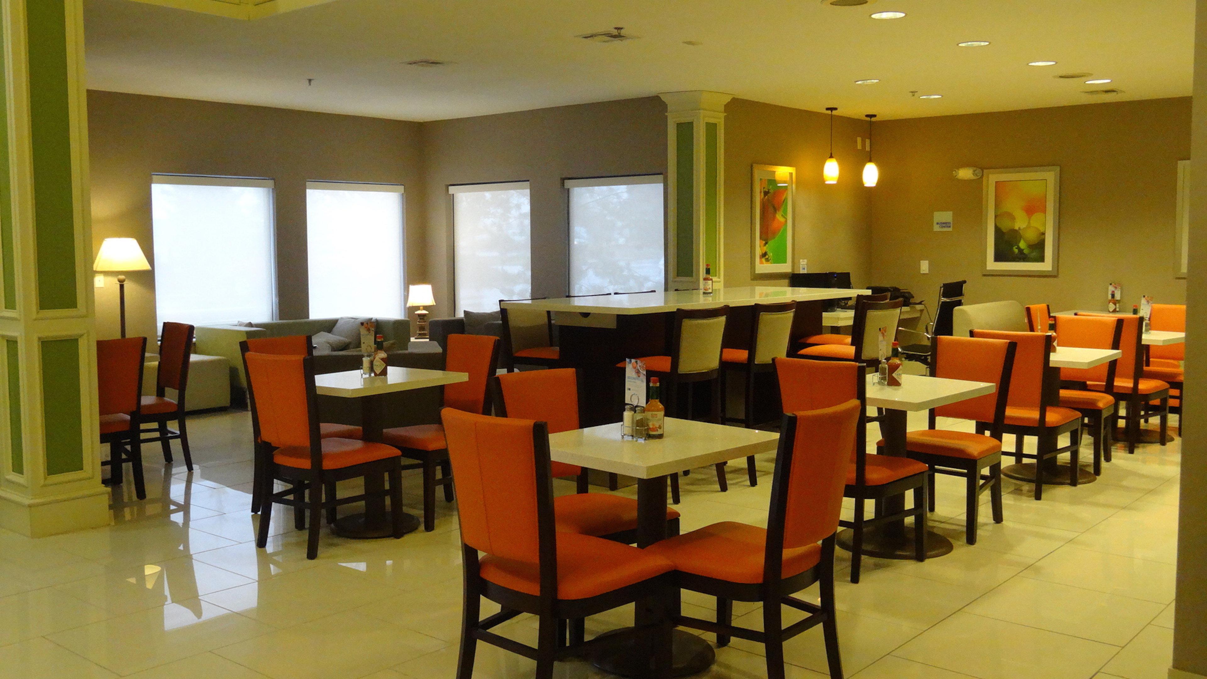 Holiday Inn Express Hotel Kansas City - Bonner Springs By Ihg Zewnętrze zdjęcie