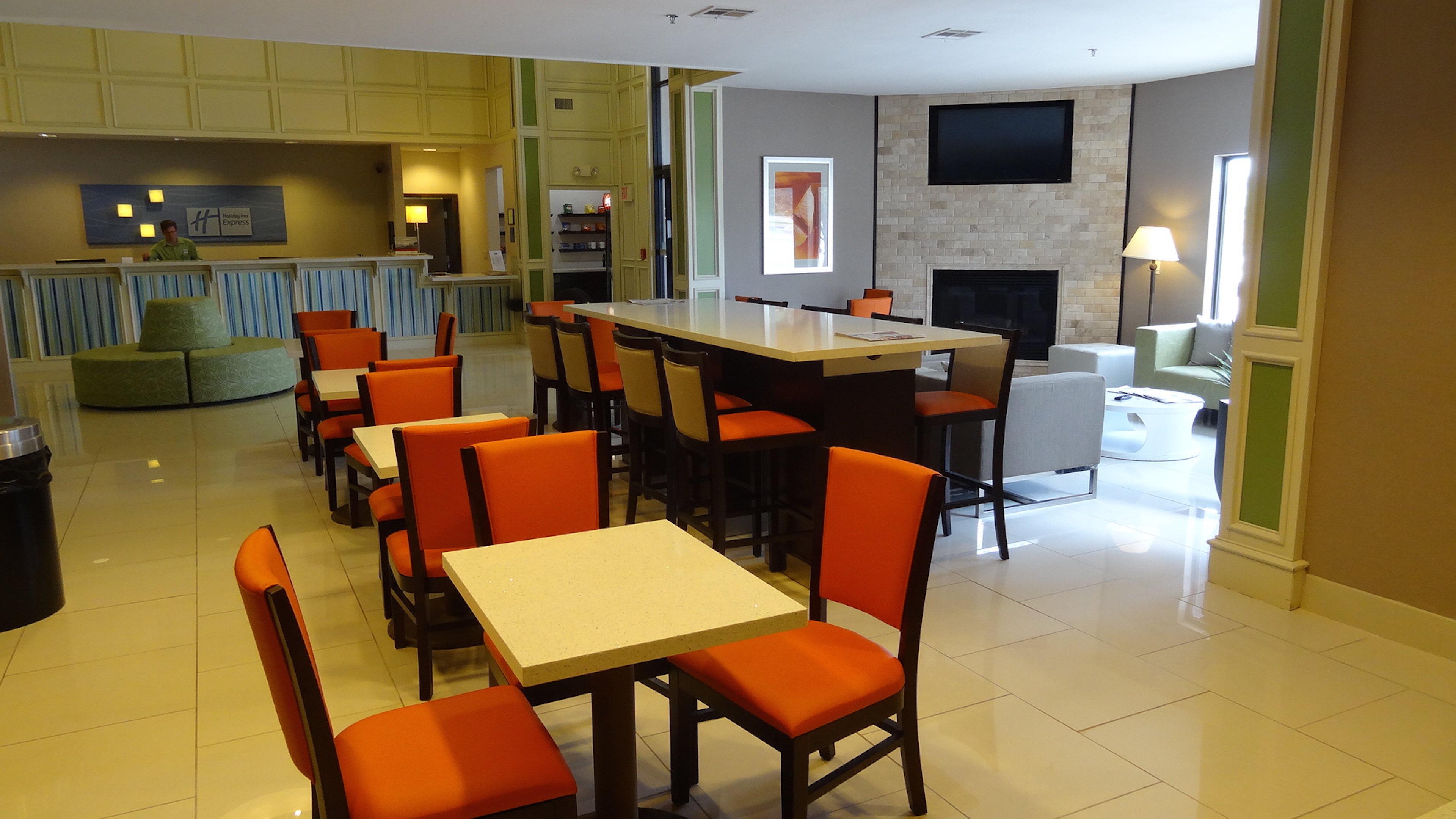 Holiday Inn Express Hotel Kansas City - Bonner Springs By Ihg Zewnętrze zdjęcie