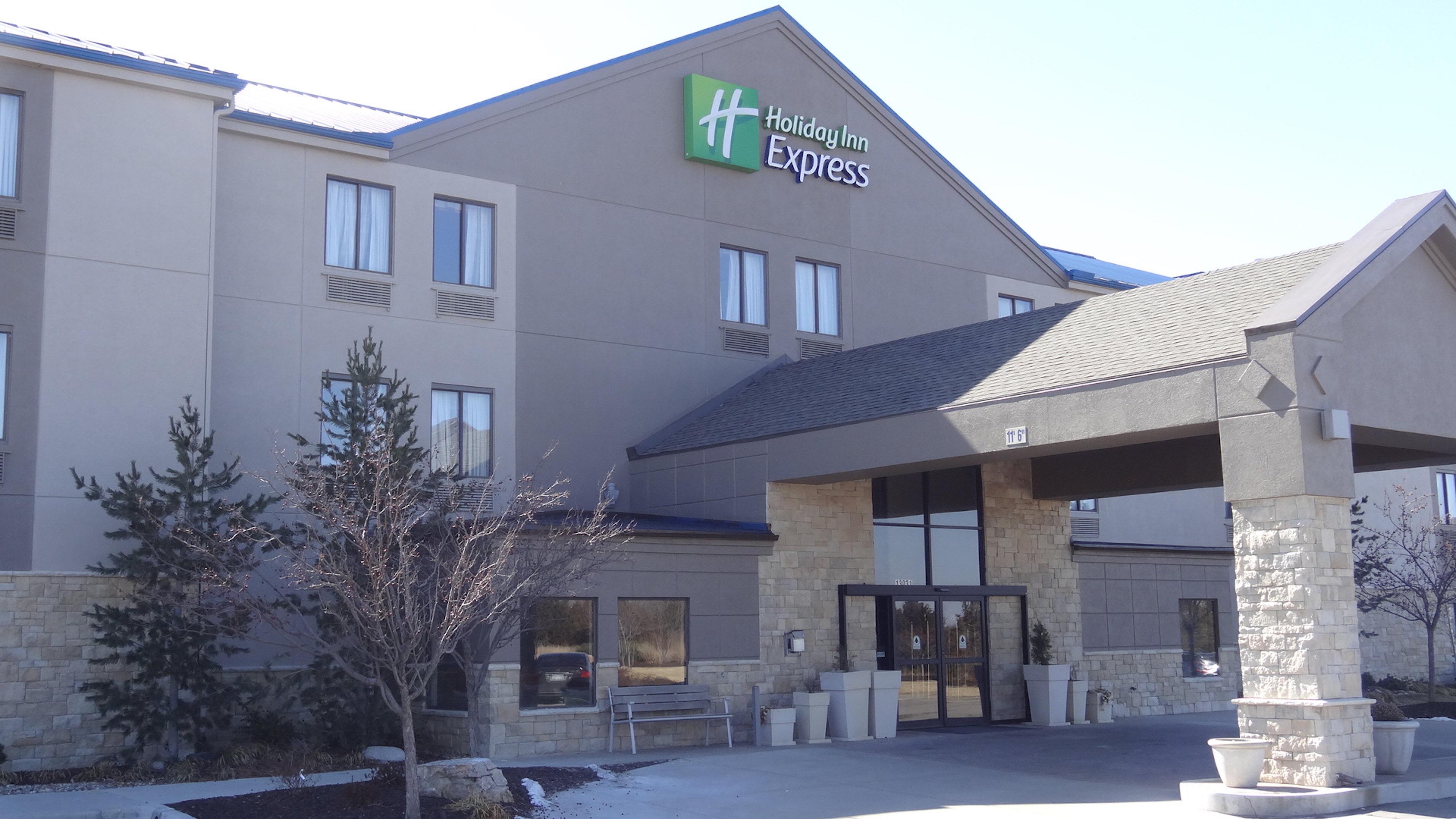 Holiday Inn Express Hotel Kansas City - Bonner Springs By Ihg Zewnętrze zdjęcie