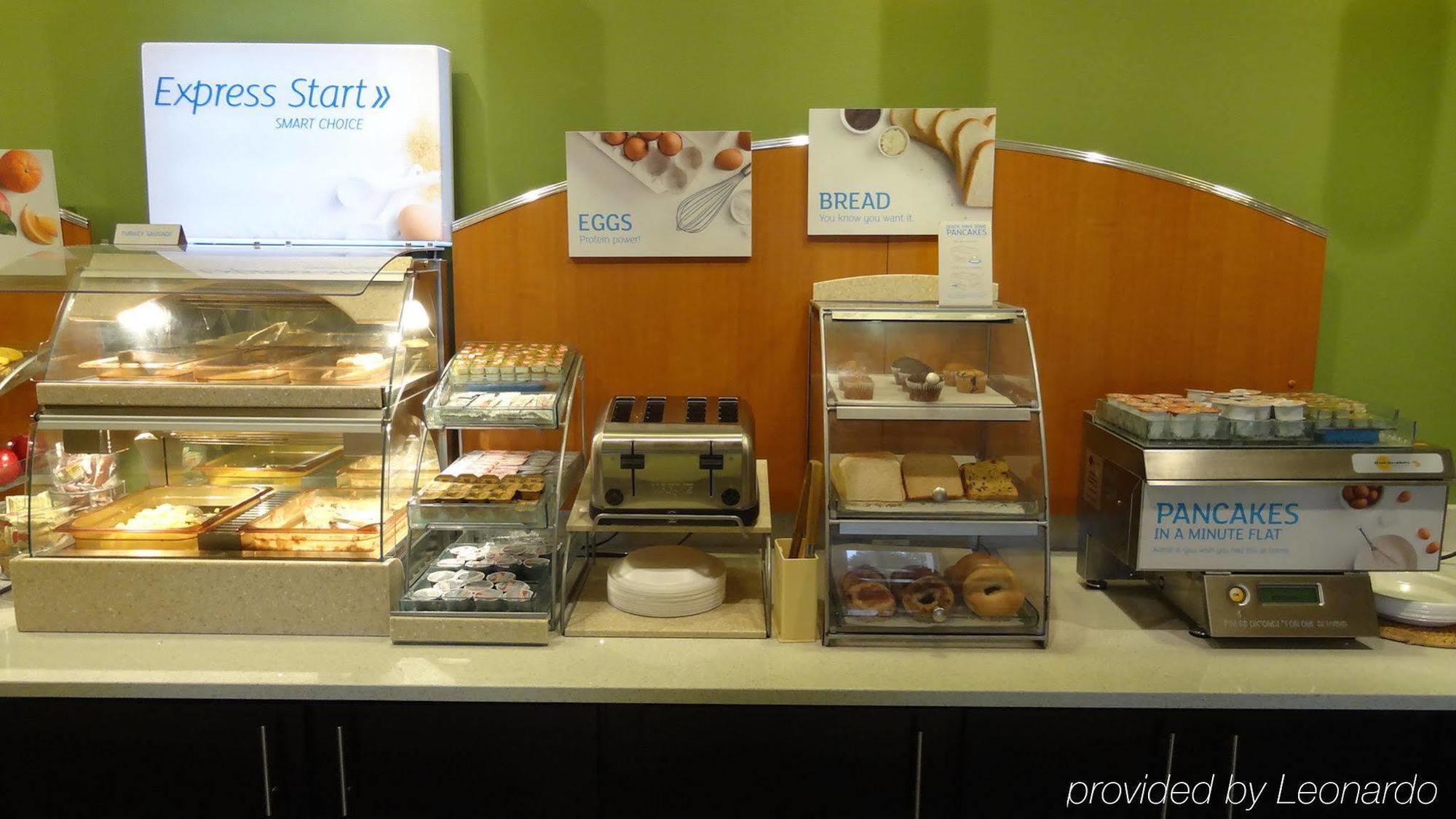 Holiday Inn Express Hotel Kansas City - Bonner Springs By Ihg Zewnętrze zdjęcie
